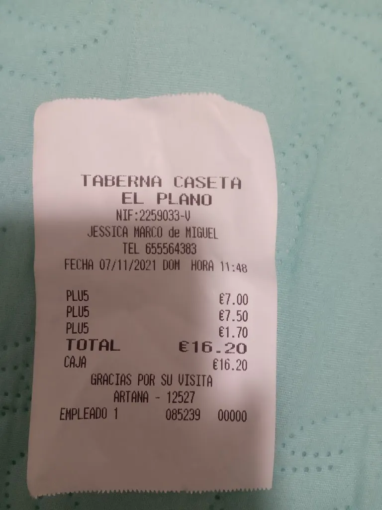 A.Valencia_Caseta el plano_Artana_review