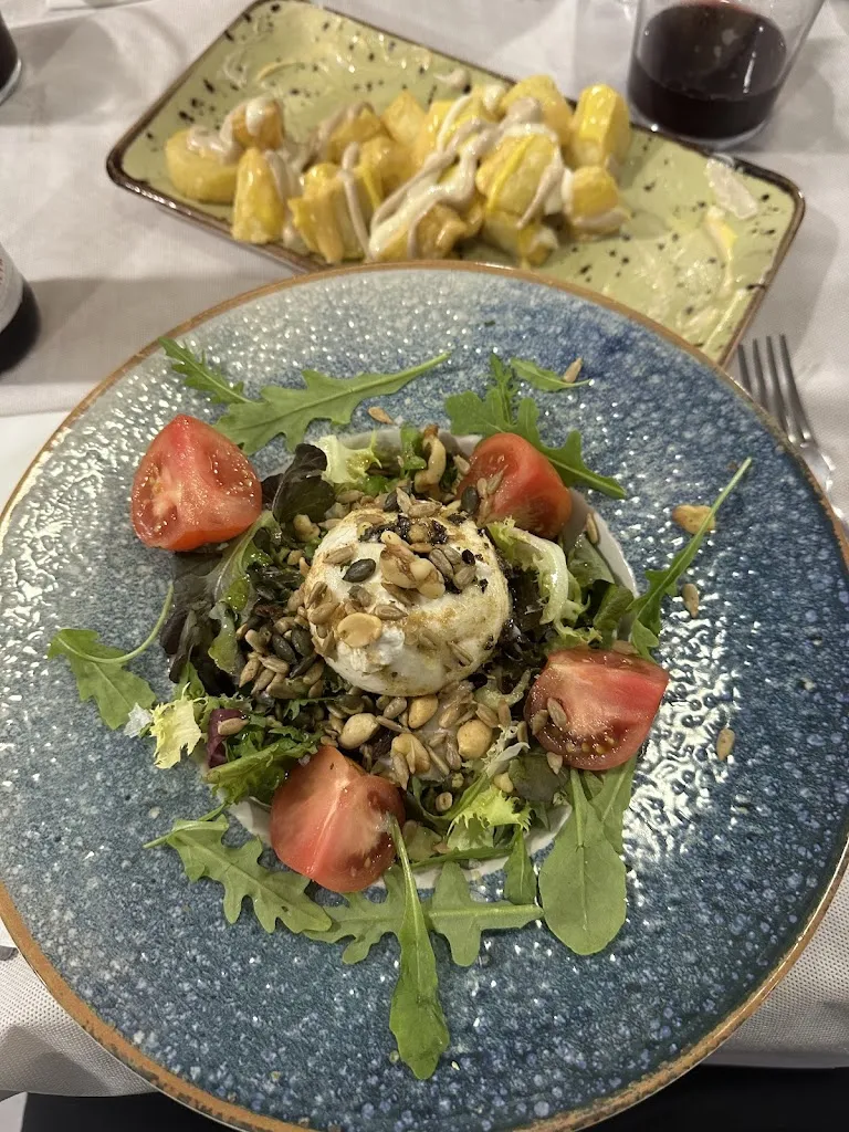 Manoli Cambero Parron_La Garnacha Café & Tapas_Higueruela_review