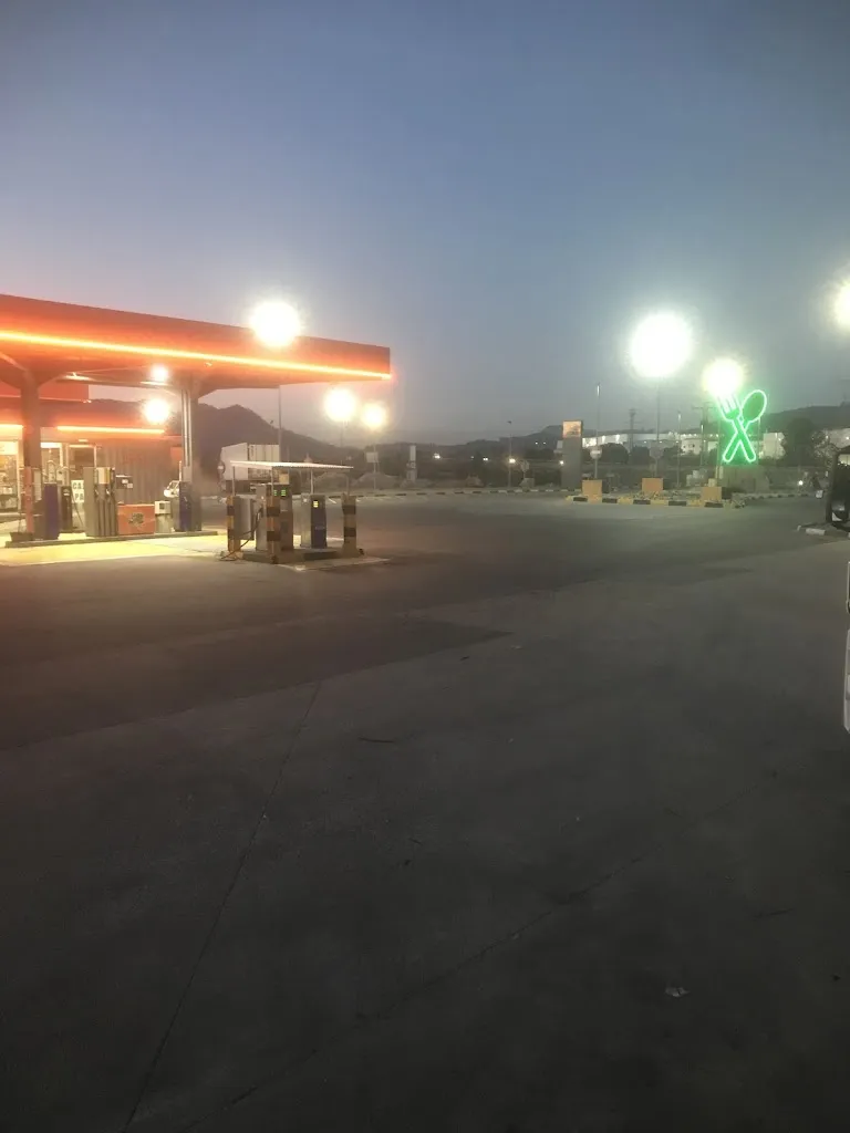 Zorz “Serafino” perla_40 Pies Area De Servicio_Cabanes_review