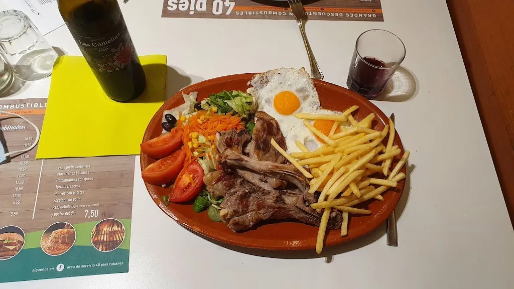 Auringo Kapp_40 Pies Area De Servicio_Cabanes_review