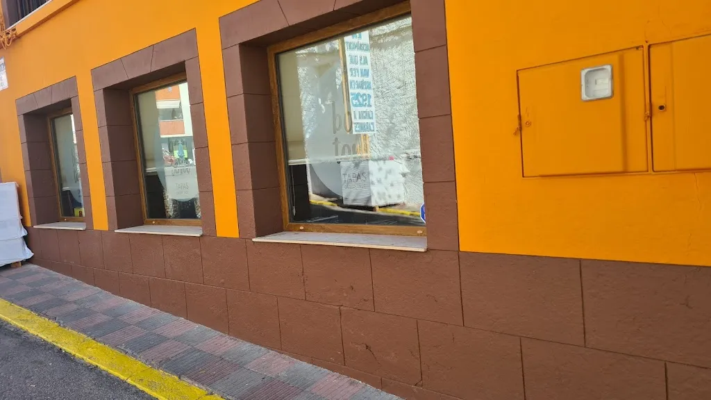 thomas clifford_Bar Toni _Cabanes_review