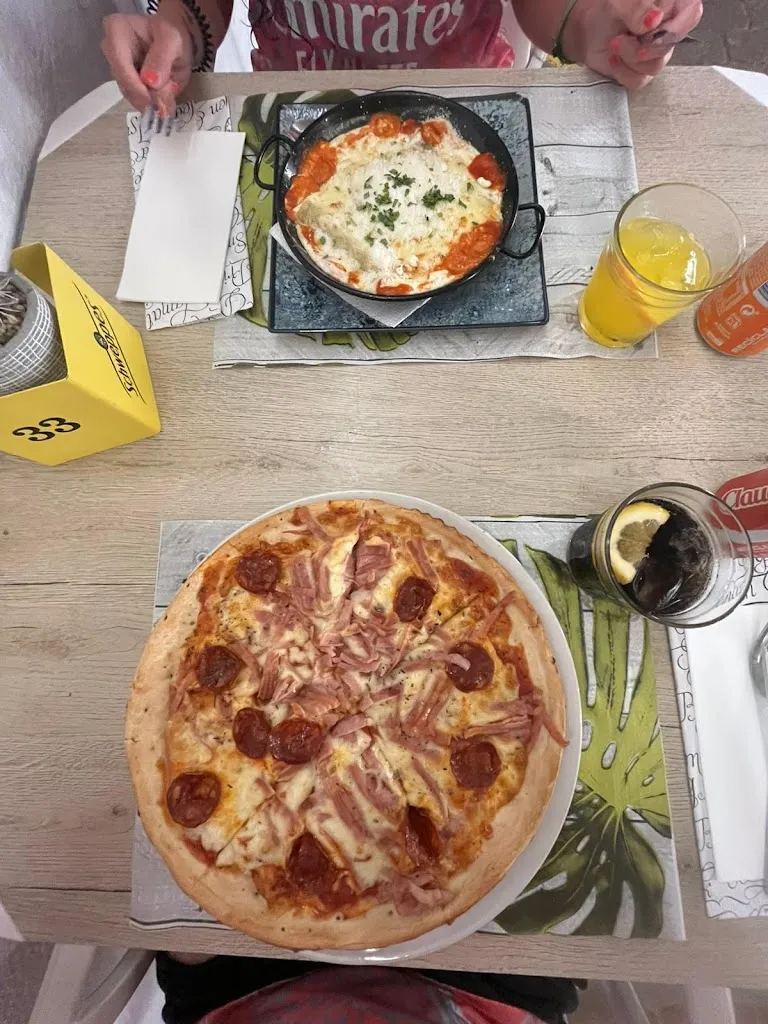 Sonia Fernández Medina_Green House_Cabanes_review