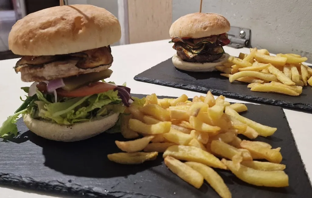 VINTAGE RESTAURANTE_Cabanes_slider_image_3