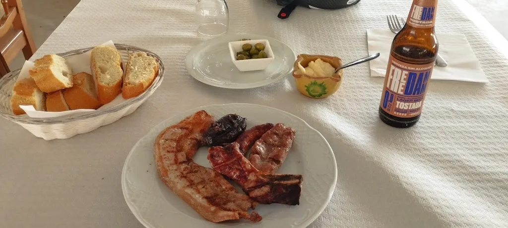 Menu_Bar Rte y ALOJAMIENTO RURAL el Castillo_Castillo de Villamalefa_immagine_5