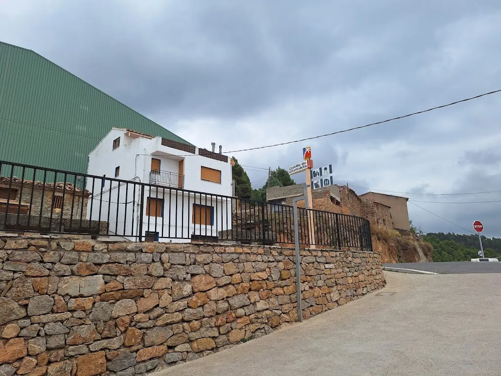 Elisabeth_Bar Rte y ALOJAMIENTO RURAL el Castillo_Castillo de Villamalefa_recensione