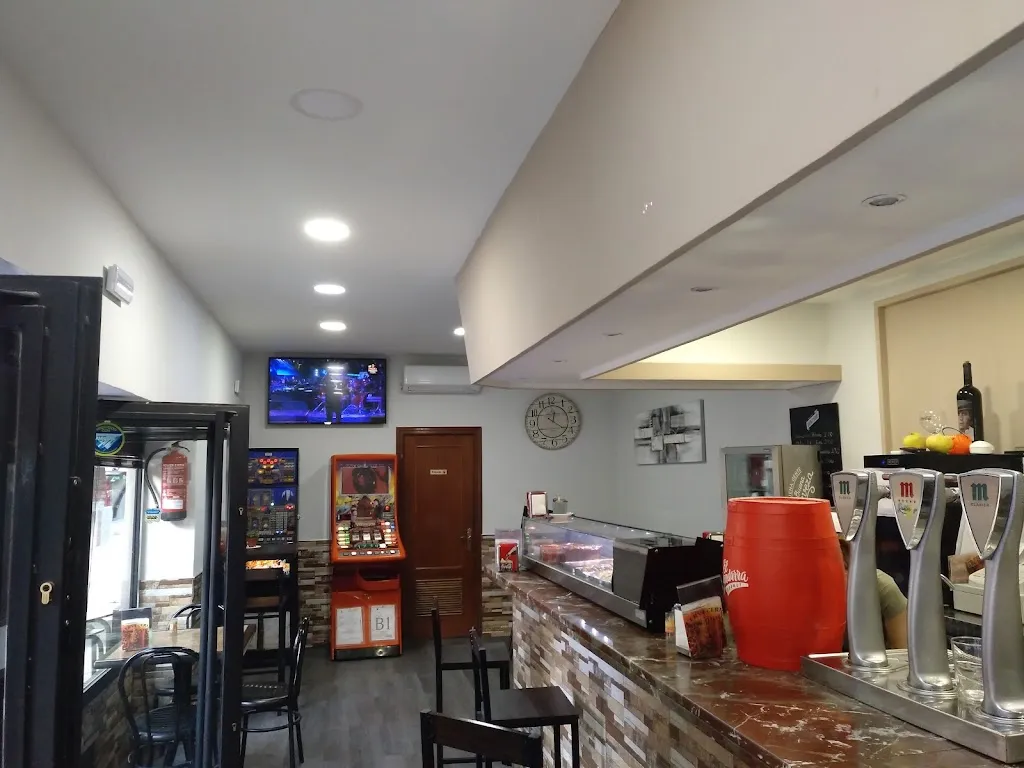 Cervecería K'Tito_Catí_slider_image_3