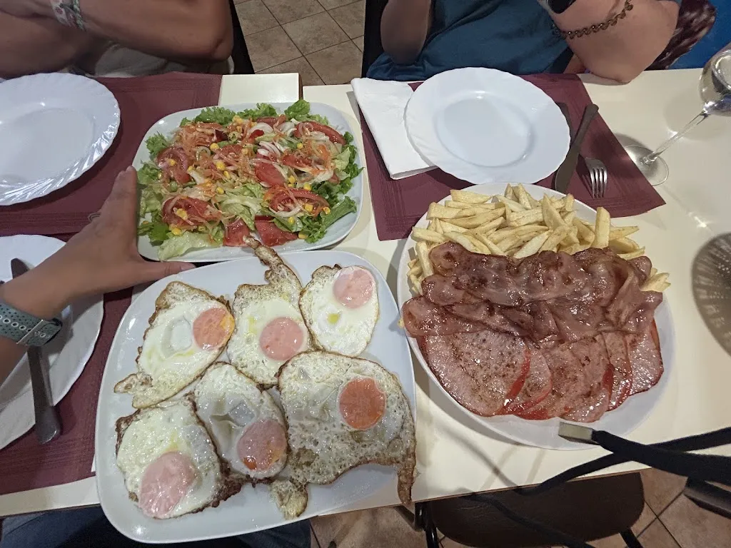 Sonia U R_O Café_Boimorto_review