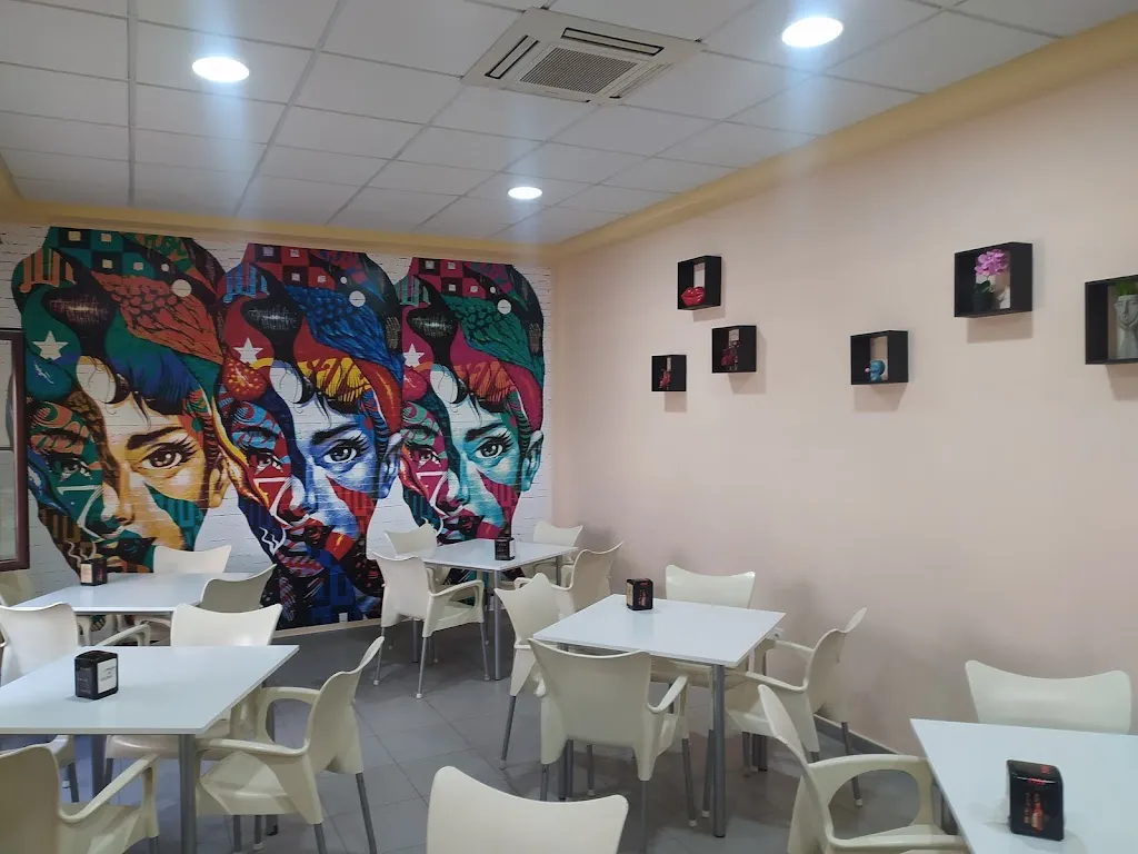 Bar La Plaza restaurant in Lezuza