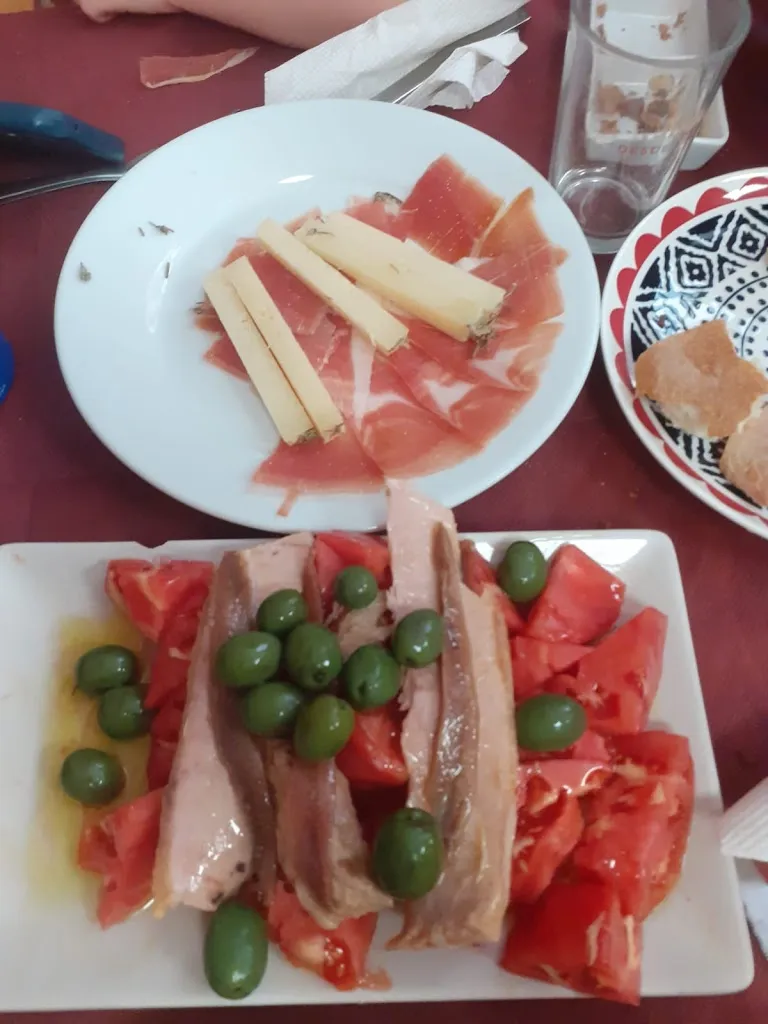 Virginie Cantat_Brasería Tapería Casa Lorenzo_Lezuza_review