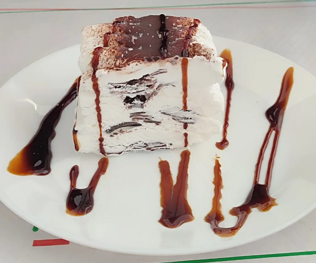 Cris_Tasca y tienda Cortes Casa Ana_Cortes de Arenoso_recensione