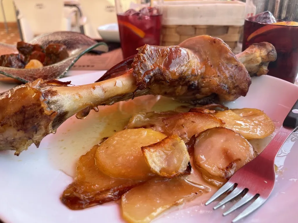 Raquel Revert _Restaurante Sorní_Cirat_recensione