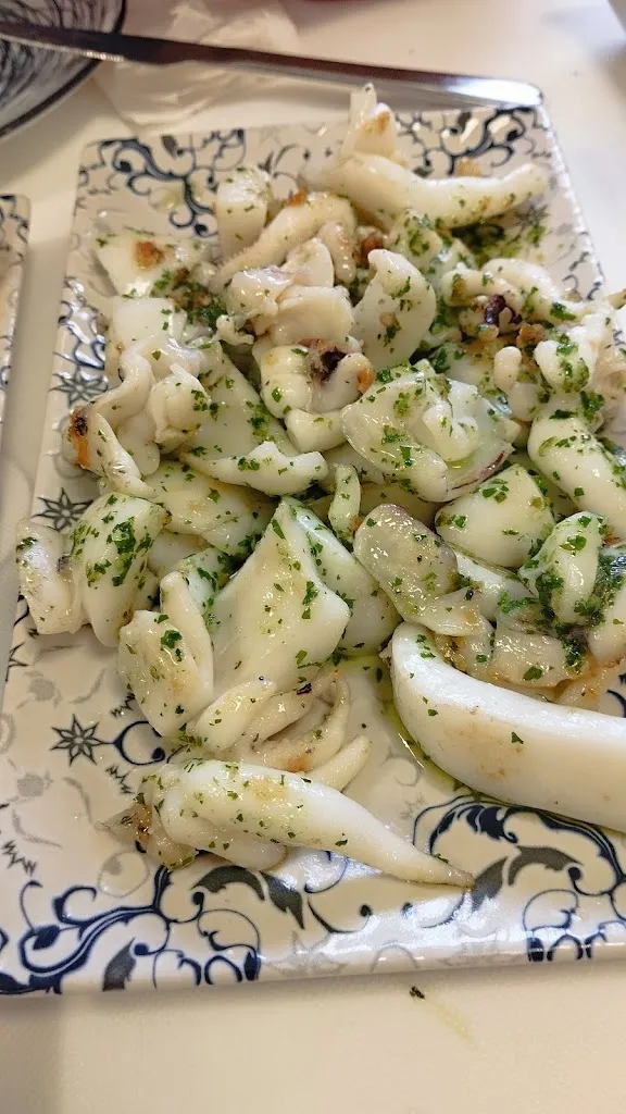 Mariano Izquierdo_CAFÉ ROSA Your Best Service._Coves de Vinromà les_review