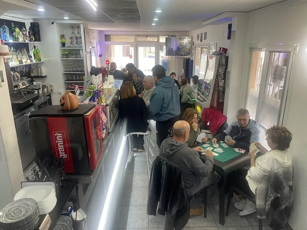 CAFÉ ROSA Your Best Service. restaurant in Coves de Vinromà les