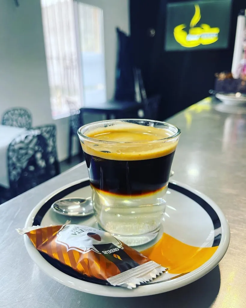 CAFÉ ROSA Your Best Service._Coves de Vinromà les_slider_image_2