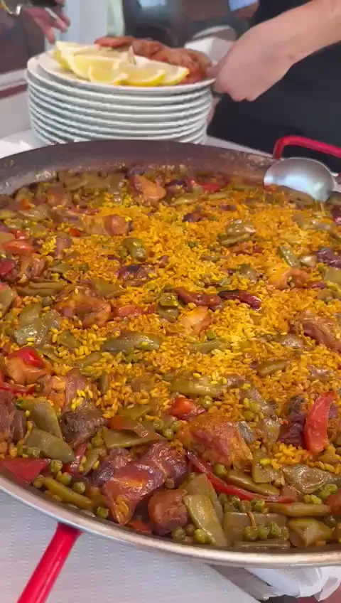 Sandra Nogales Romero_Nou Temple | Terrassa_Coves de Vinromà les_review