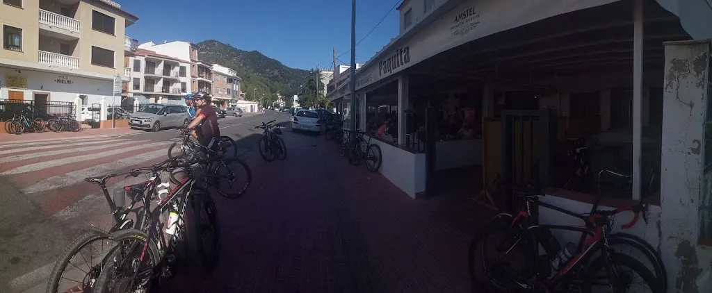 Maciek N_BAR RESTAURANTE PAQUITA_Eslida_review