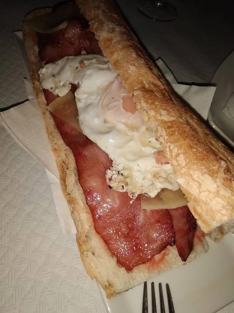 Sonia Prades Martínez_Mesón De La Vila_Forcall_review