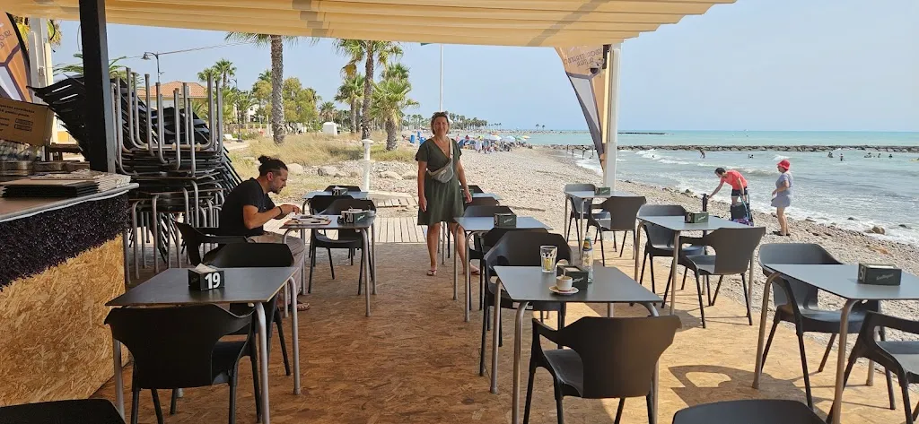 Chiringuito Punta Sur Chilches restaurant in Chilches/Xilxes