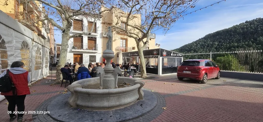 Vlaic Adrian_Bar La Plaza_Gaibiel_review