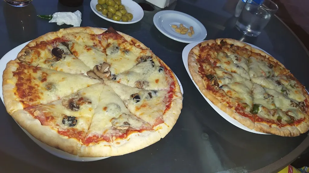 BAR LA PARRA._Letur_slider_image_2