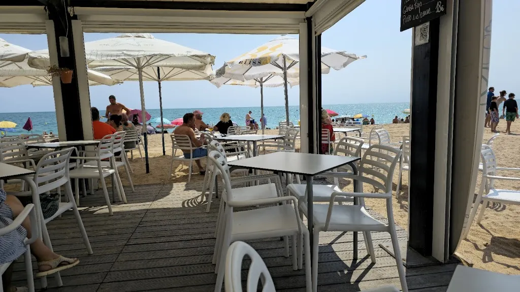 GURUGÚ xiringuito-beach_Benicarló_slider_image_3