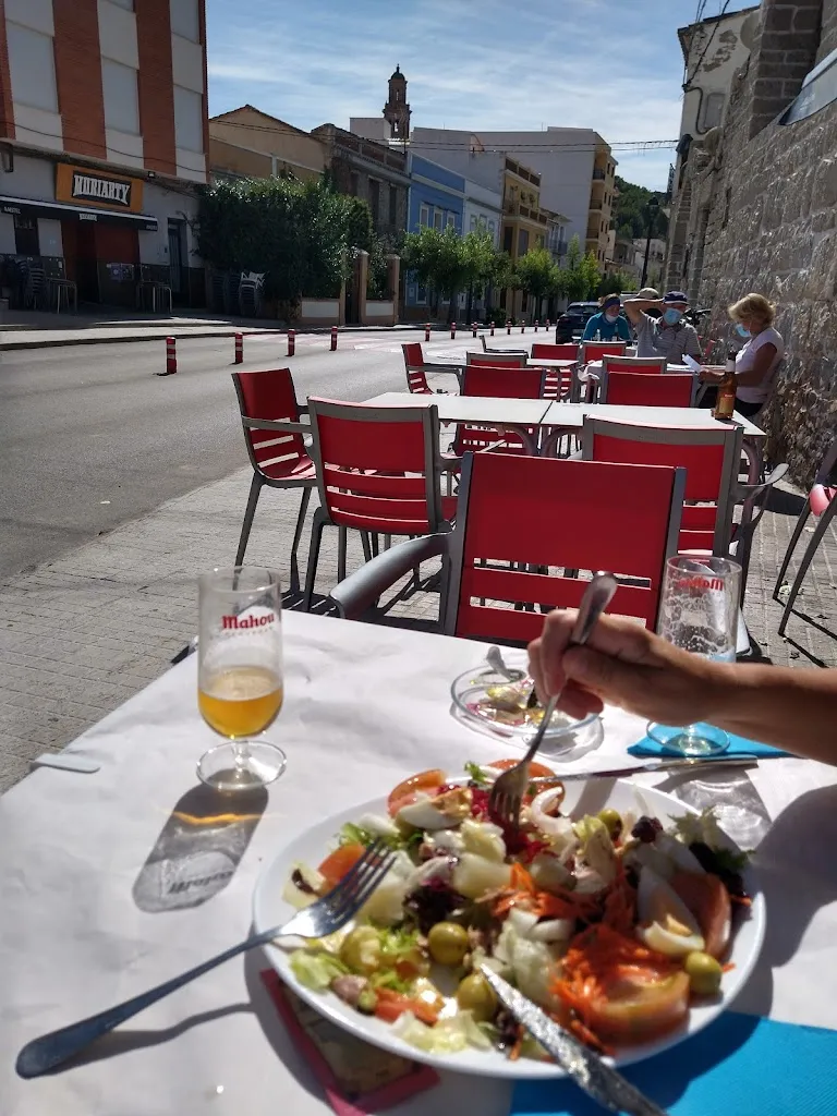 Leo kater_la estacion_Jérica_review