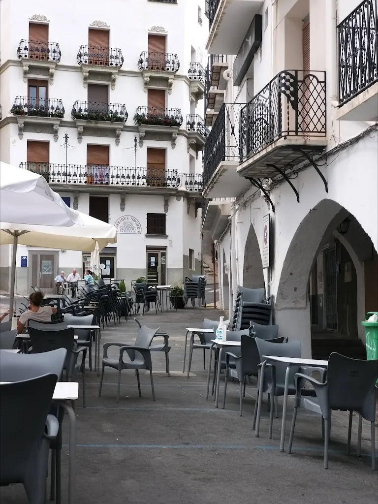 Bar Restaurante la Perla restaurant in Lucena del Cid