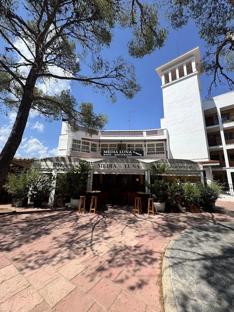 Cвітлана Єфіменко_Mesón Media Luna. Restaurante_Lucena del Cid_review