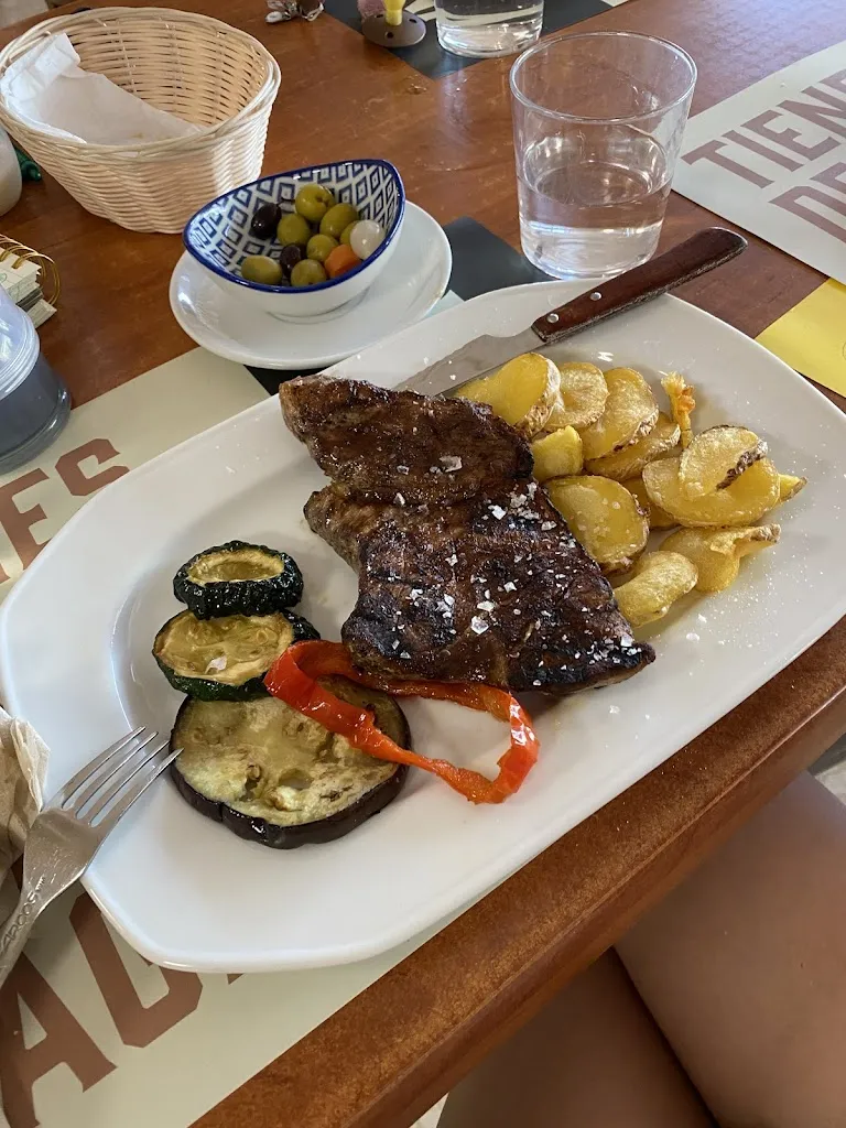 Stephanie Tang_Asador Aguilar Segorbe_Geldo_review