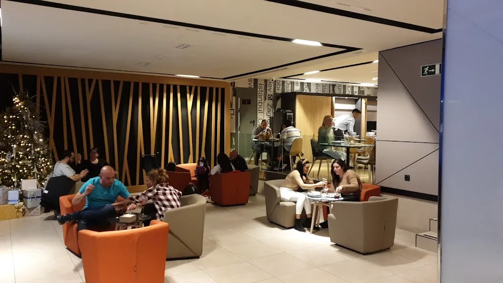 EAT BAR restaurant in Matet