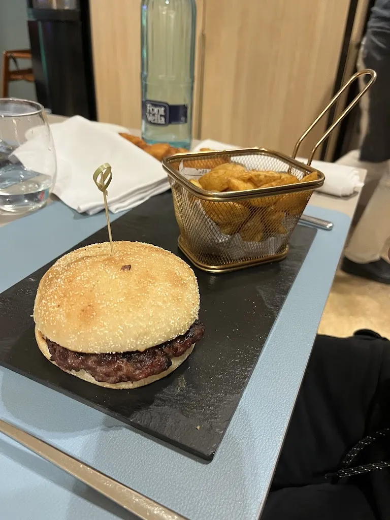 EAT BAR_Matet_slider_image_2