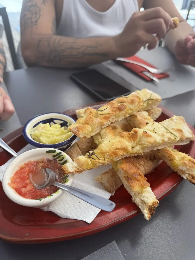 Mariana Martínez_La Taberna_Montanejos_review