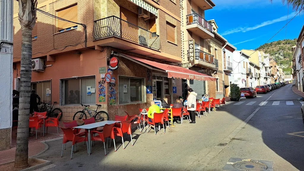 FERNANDO SALVADOR_Bar Faustino_Olocau del Rey_review