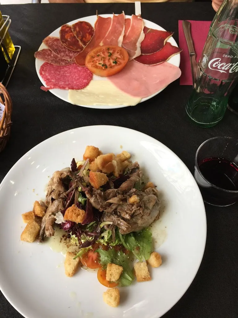 Samantha Pout_Pizzeria Lola_Morella_review