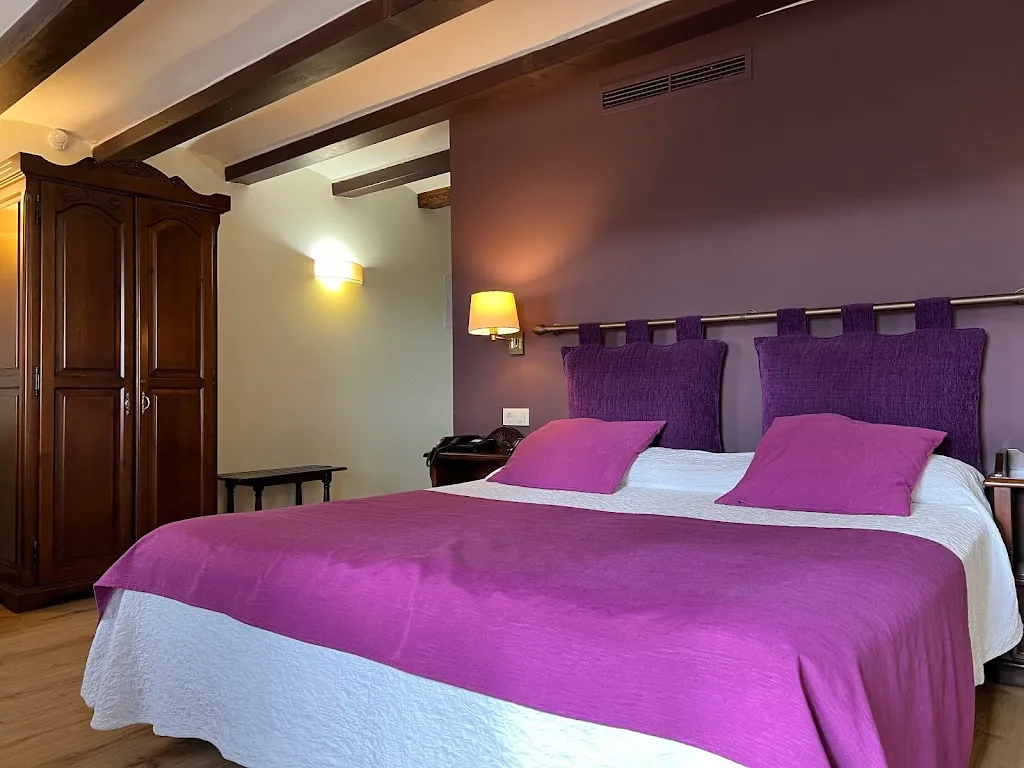 Hotel Restaurante Cardenal Ram_Morella_slider_image_3