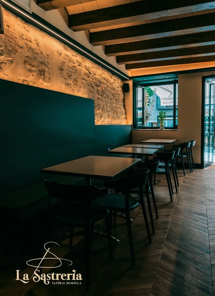 Gastro Bar Sastrería_Morella_slider_image_1