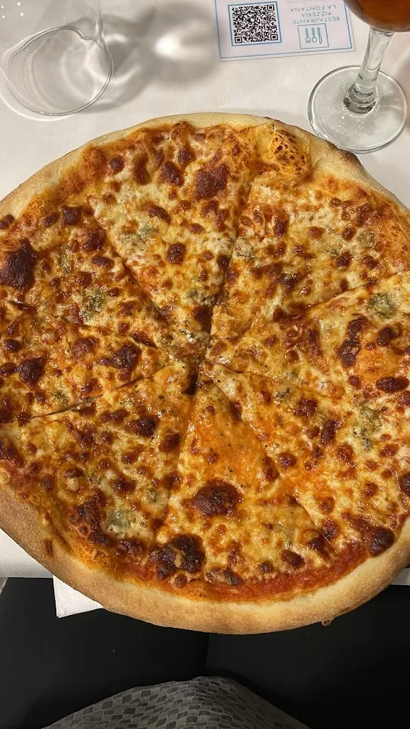 Laurie Lo_Restaurante Pizzeria La Fontana_Fuente-Álamo_review