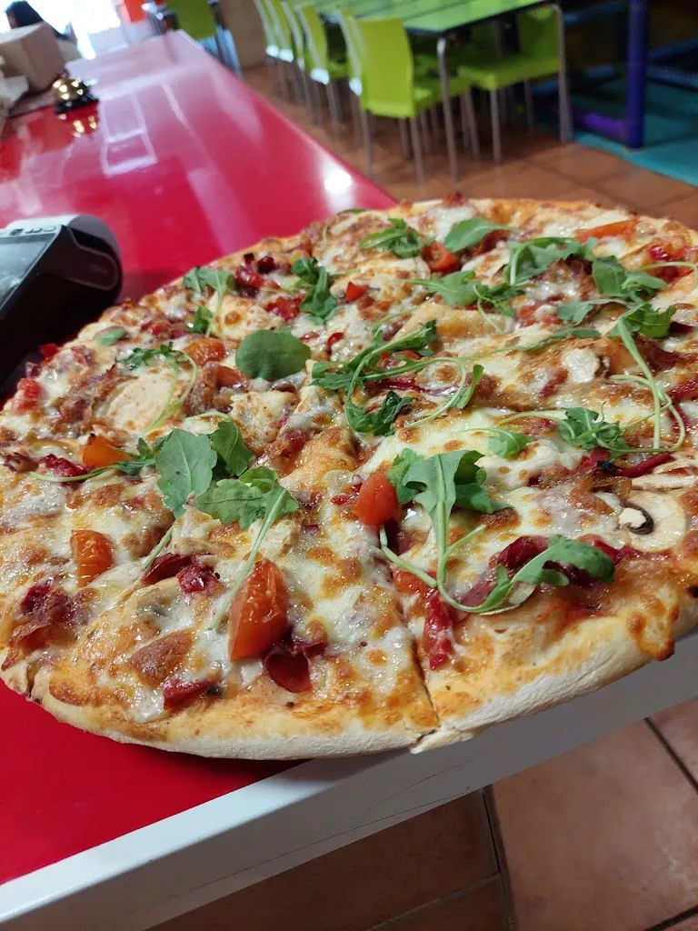 Pizzeria Nina restaurant in Onda