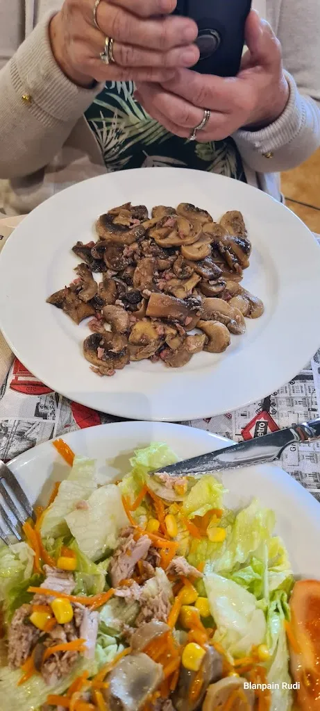 Menü_Restaurante-cafetería Comienza la Leyenda_Fuente-Álamo_Bild_3