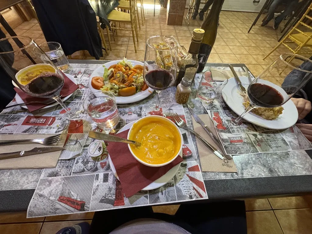 Menü_Restaurante-cafetería Comienza la Leyenda_Fuente-Álamo_Bild_5