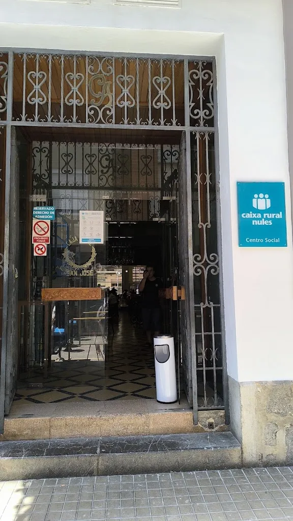 Rafael Morales_Bar Caja Rural_Nules_review