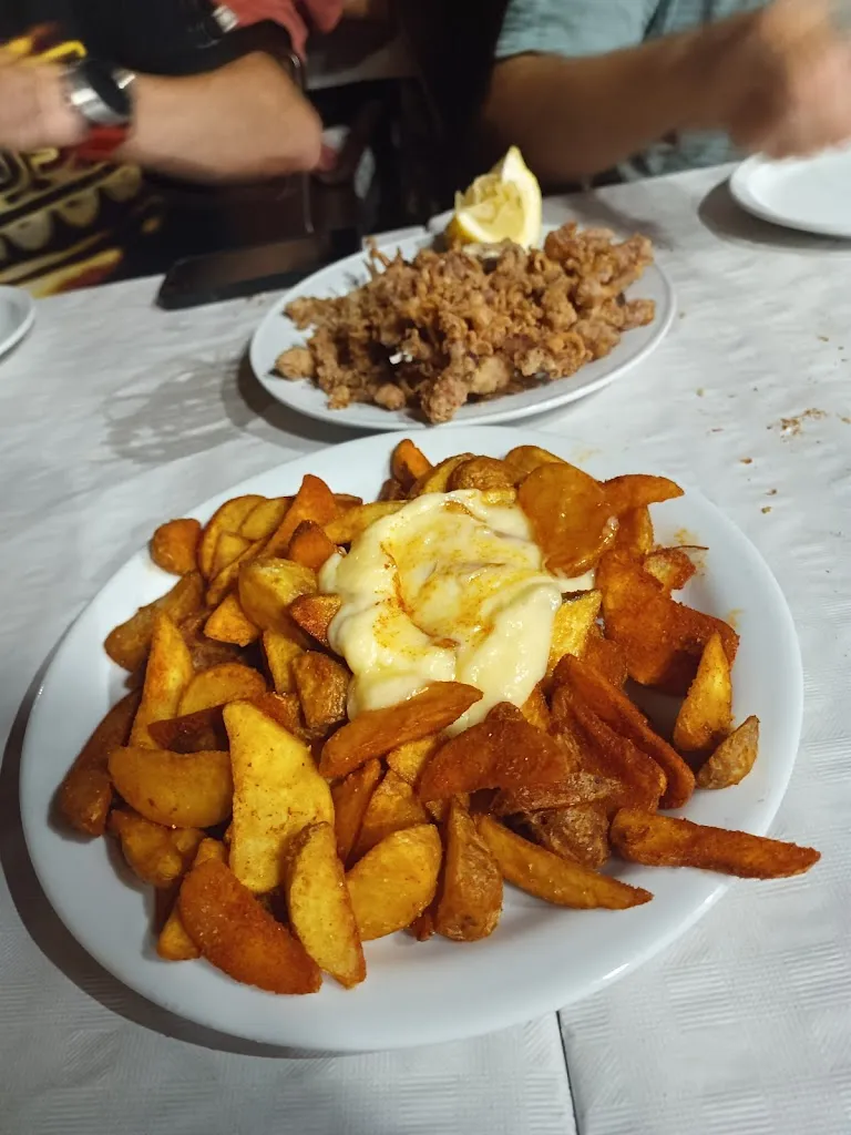 Jose Angullo_El dos_Moncofa_review