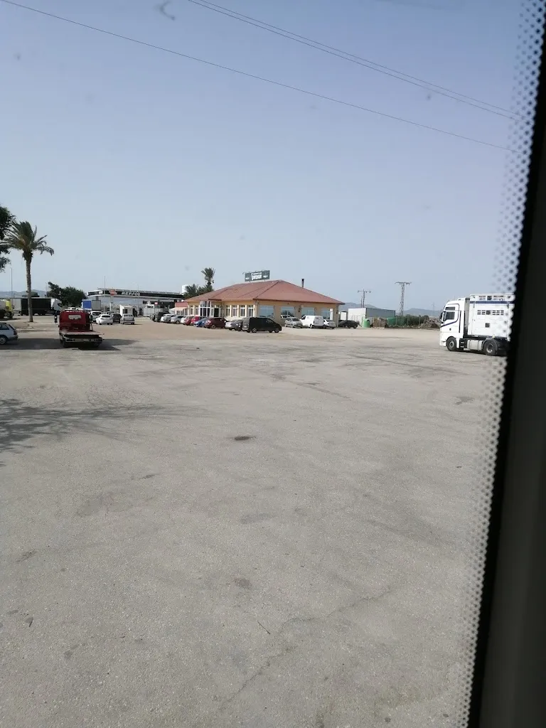 Ian C E Mossop_Restaurante Garcerán (Lado Este, dir. Norte)_Fuente-Álamo_review