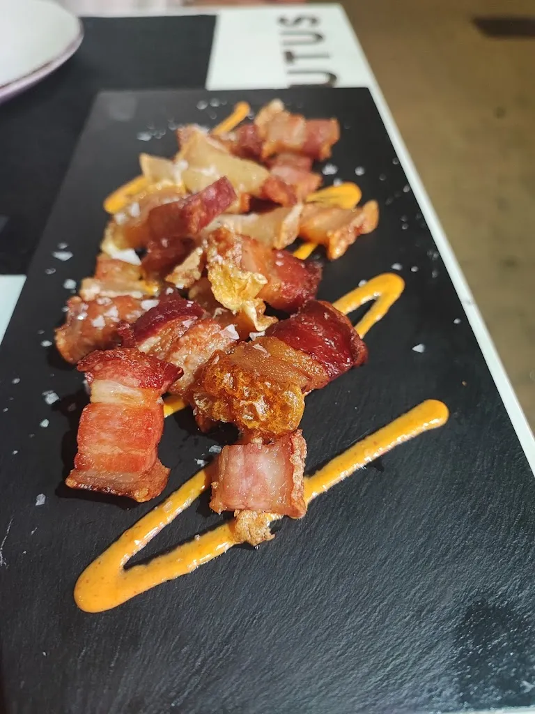 Lau_Amaretto_Moncofa_review