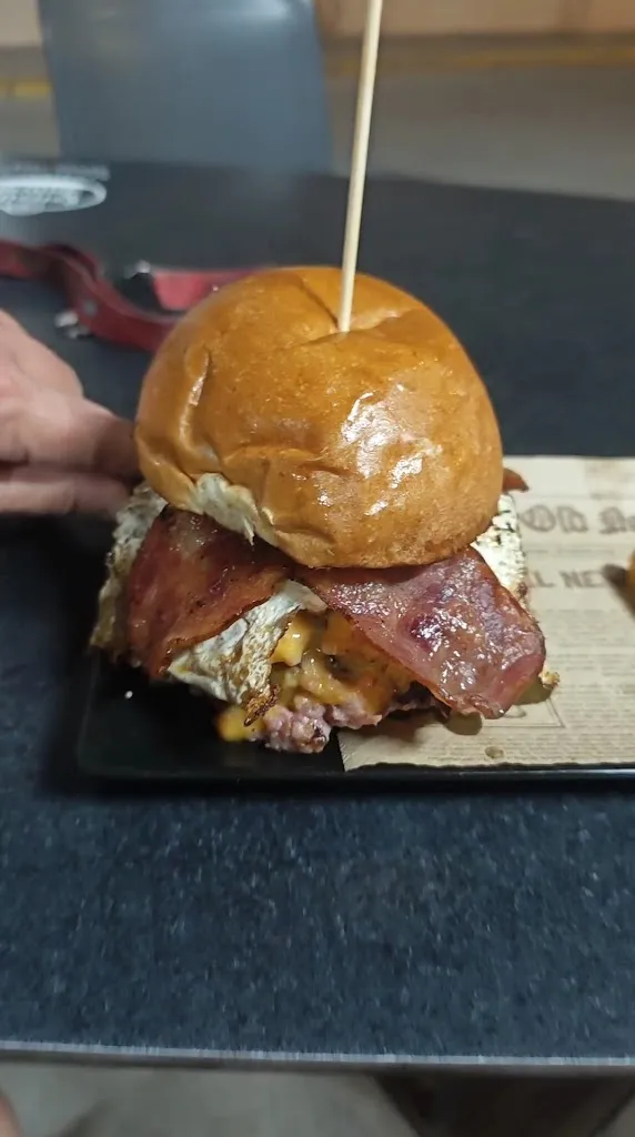 Cutxo burger_Moncofa_slider_image_2