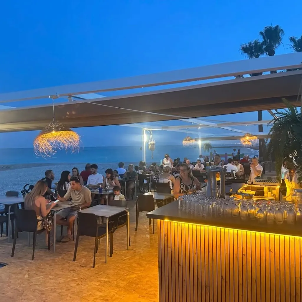 CASA PLAYA CHIRINGUITO_Moncofa_slider_image_1