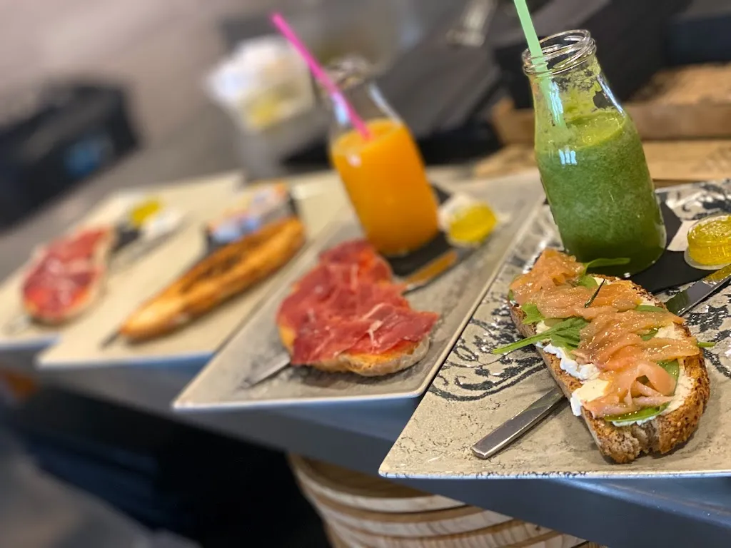 Bauta&Moretta Gastrobar&Cocktail Lounge_Oropesa del Mar/Orpesa_slider_image_3