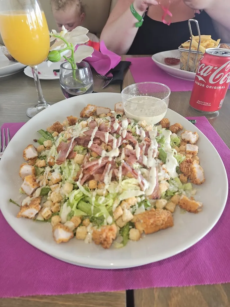 Edie Thomas_El Dragón de Marina d'Or_Oropesa del Mar/Orpesa_recensione