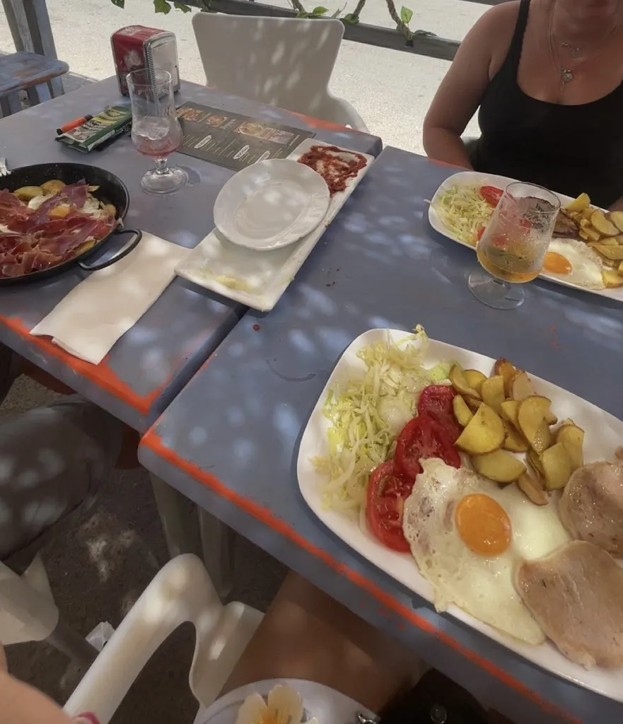 Léa Nomen_BAR TAPAS_Oropesa del Mar/Orpesa_review