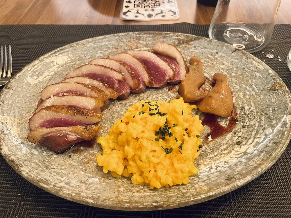 Stella C_Los Cazadores de Corvera_Fuente-Álamo_review